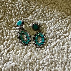 Elegant Silver and Turquoise clip on fashion Earrings 💕4x15$